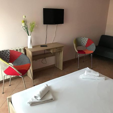 Guest House Ivo Стобреч Екстер'єр фото