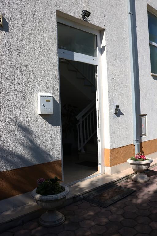 Guest House Ivo Стобреч Екстер'єр фото
