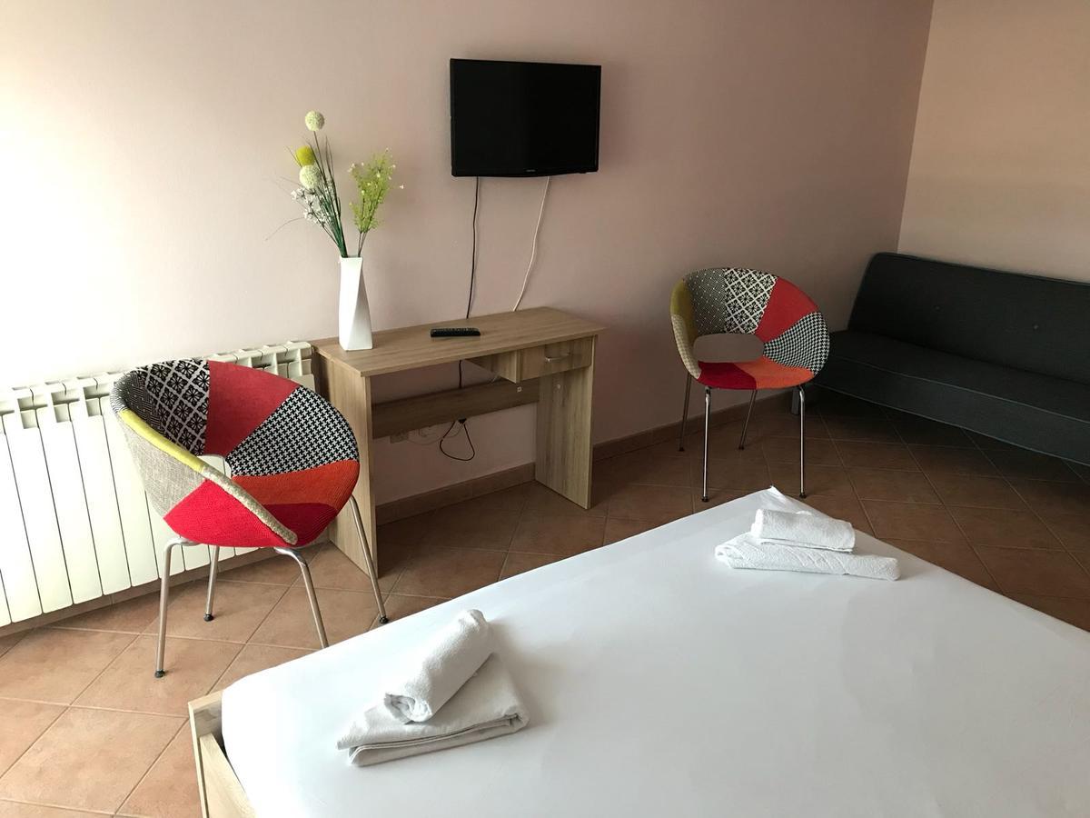 Guest House Ivo Стобреч Екстер'єр фото