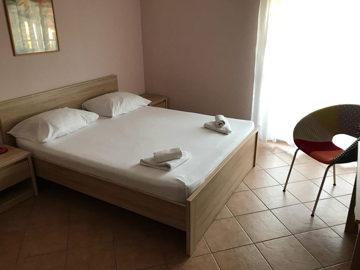 Guest House Ivo Стобреч Екстер'єр фото