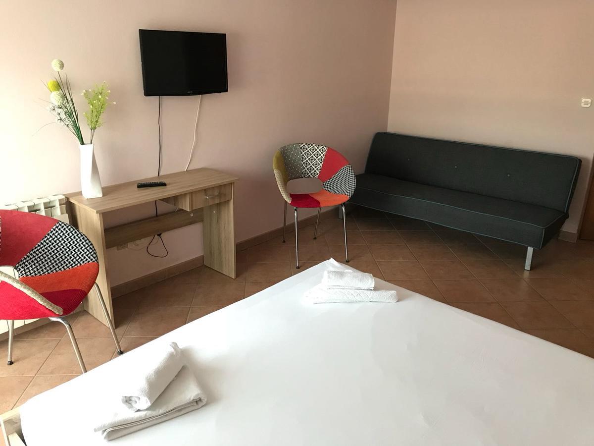 Guest House Ivo Стобреч Екстер'єр фото